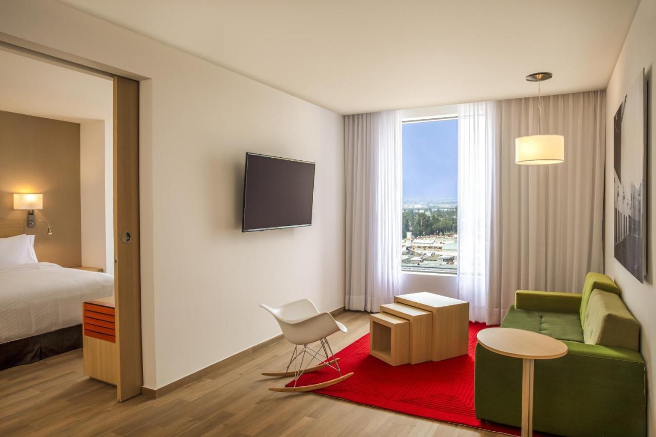 Fiesta Inn Parque 普埃布拉 外观 照片